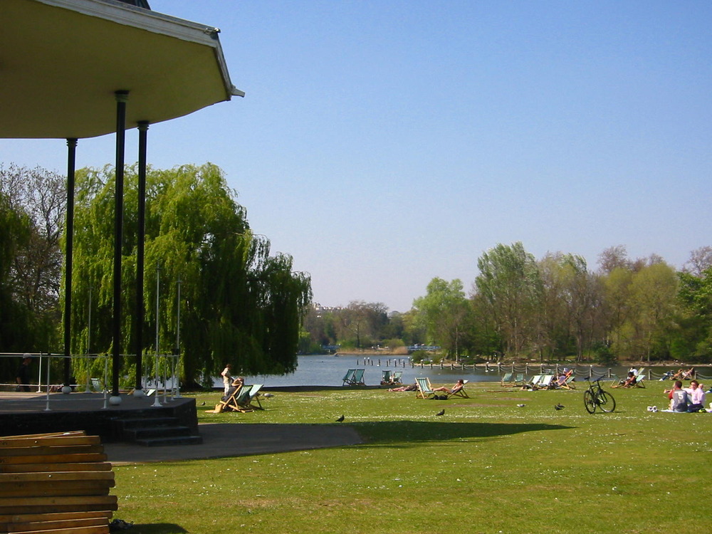 Regent's_Park_bandstand-large